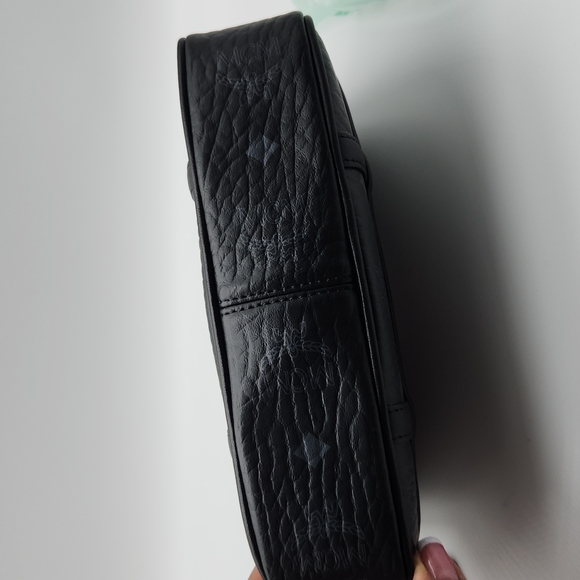 New MCM Aren Shoulder Bag in Visetos Black Sz Mini - Picture 14 of 15